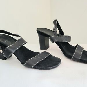 AEROSOLES "Howdy Skies" Black Leather Sandals 9M